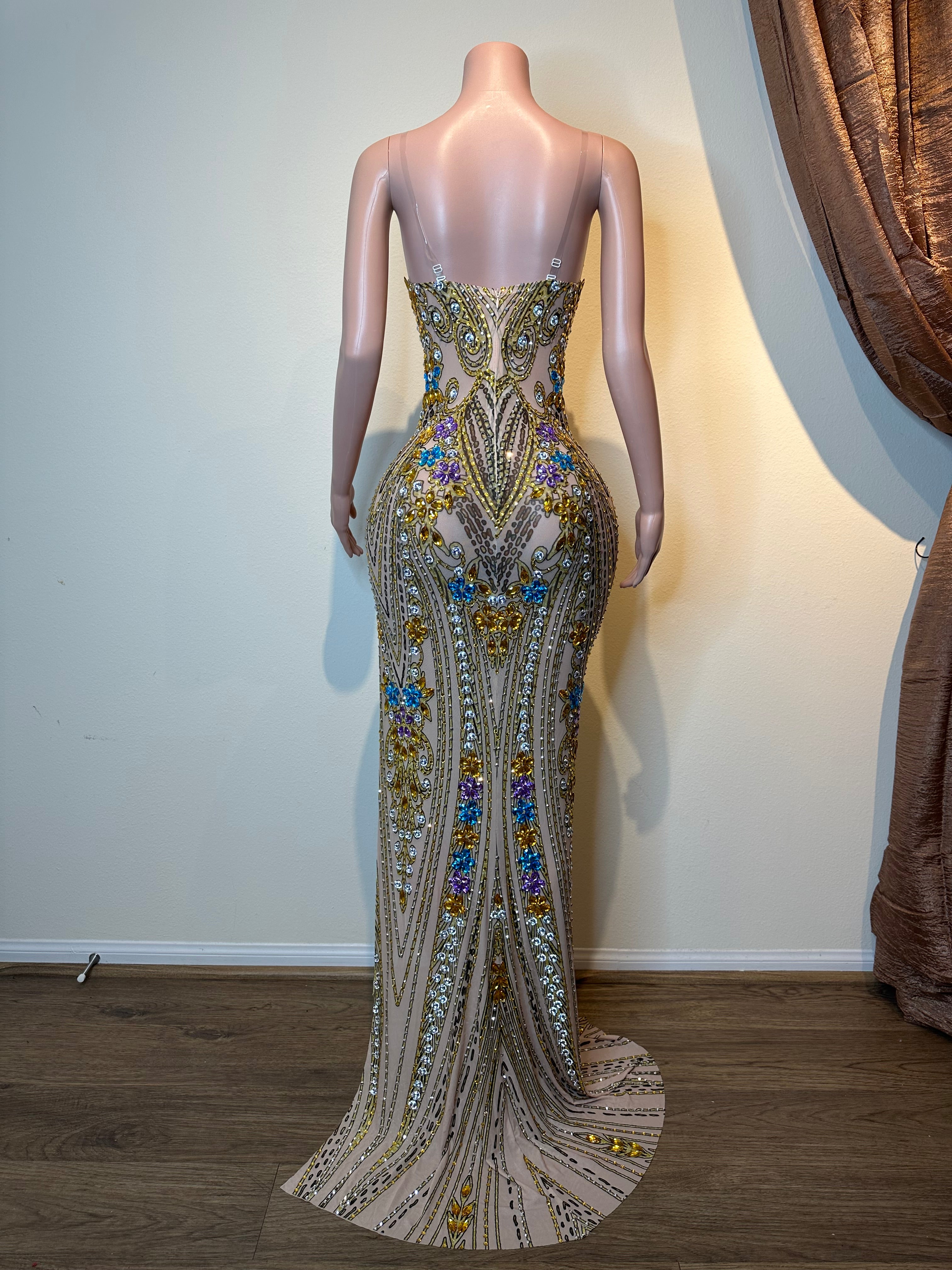 UN VERANO SIN TI GOWN