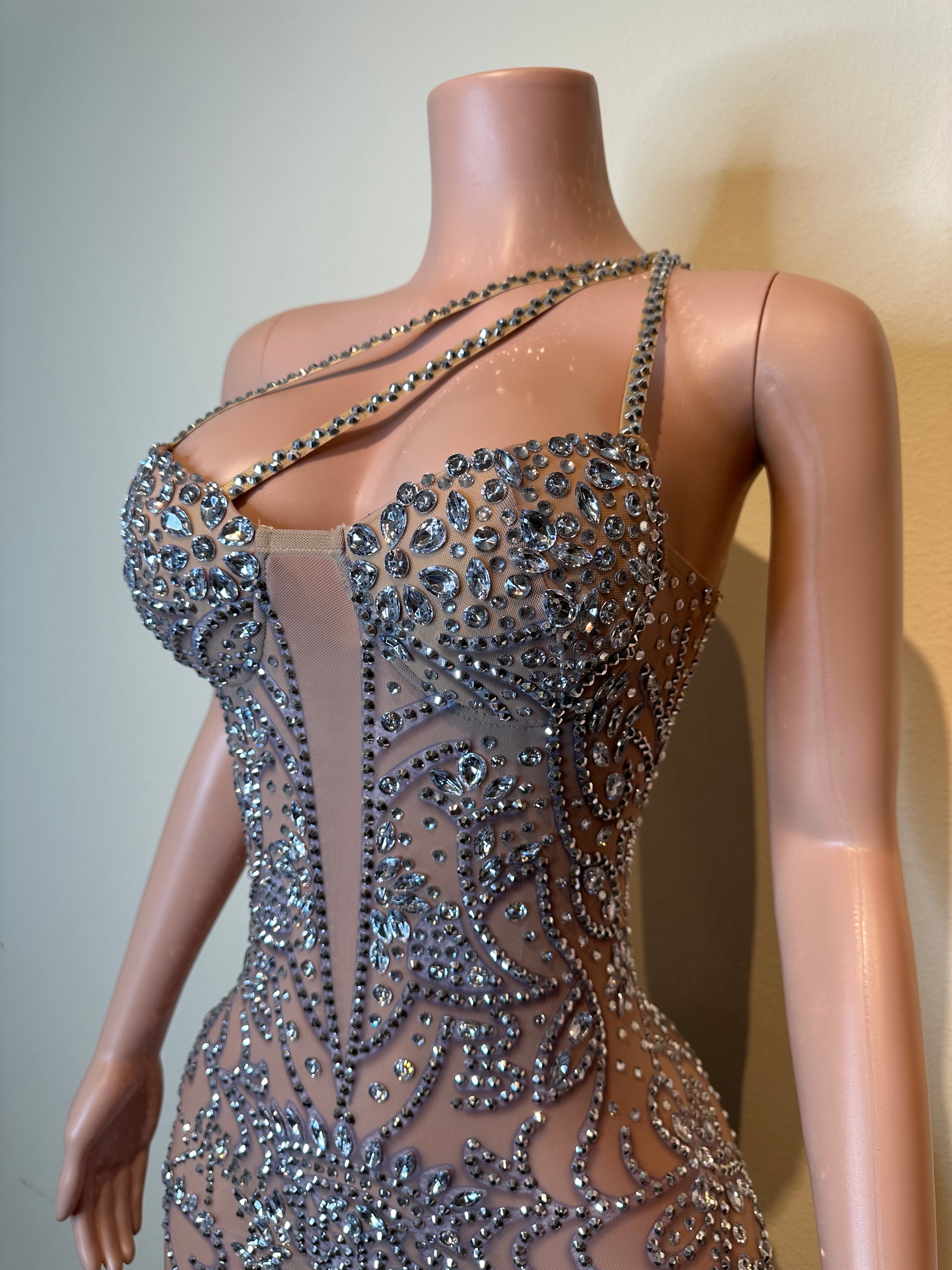 TITI GOWN